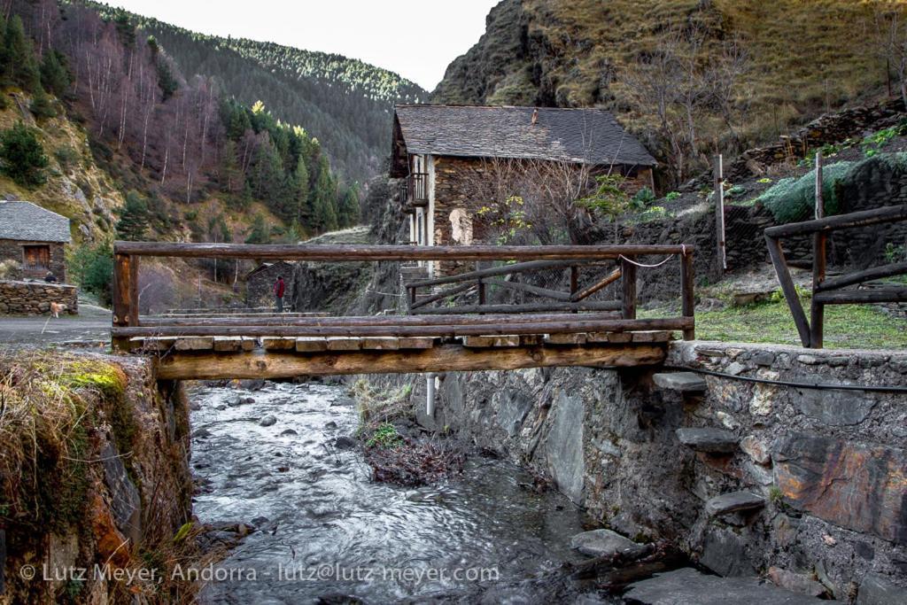 Apartaments Sort Pirineus Экстерьер фото